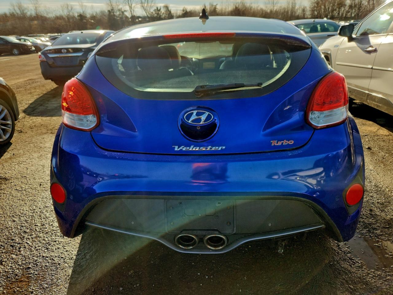 2013 HYUNDAI VELOSTER photo 6