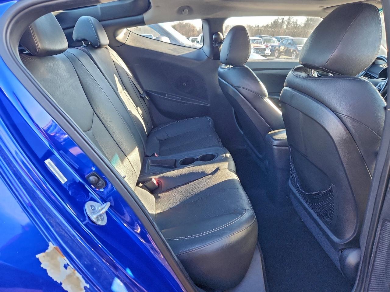 2013 HYUNDAI VELOSTER photo 10