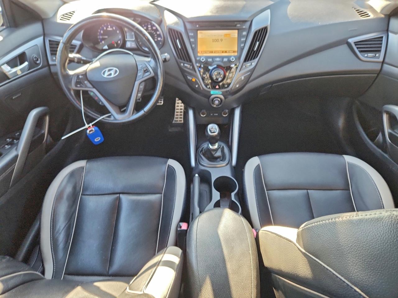 2013 HYUNDAI VELOSTER photo 8