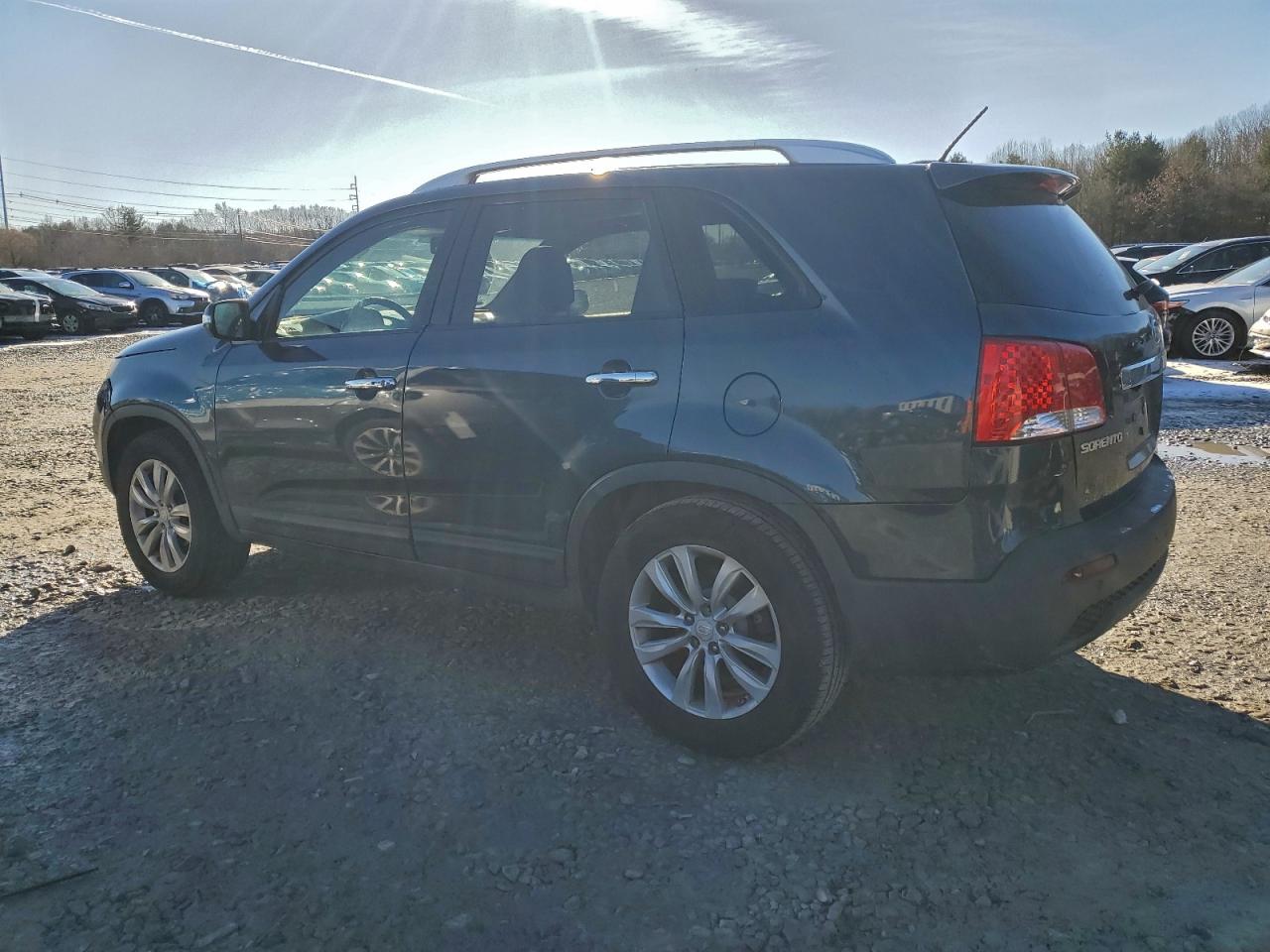 2011 KIA SORENTO EX photo 2