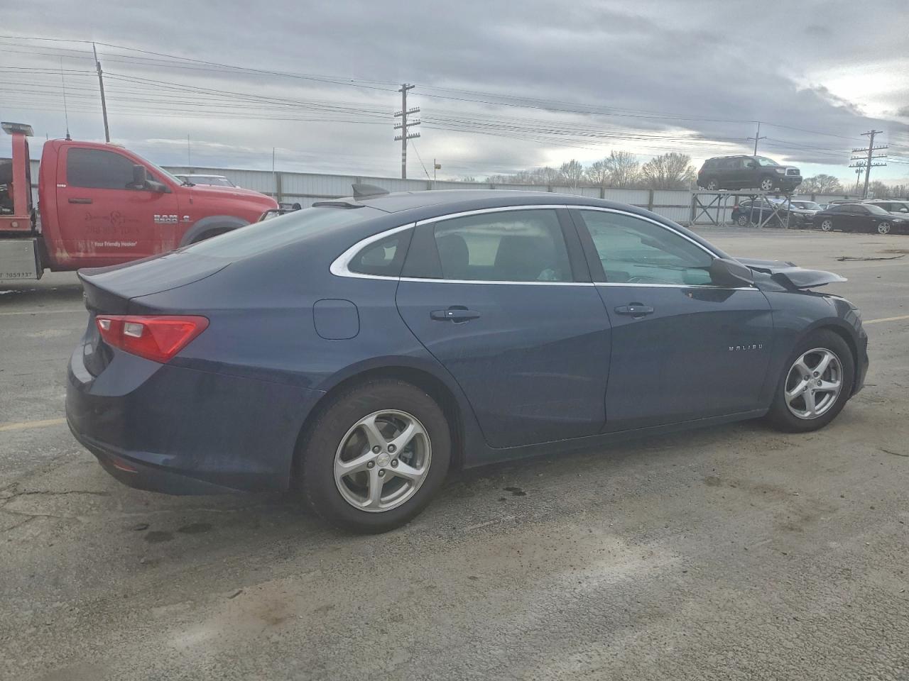2018 CHEVROLET MALIBU LS photo 3