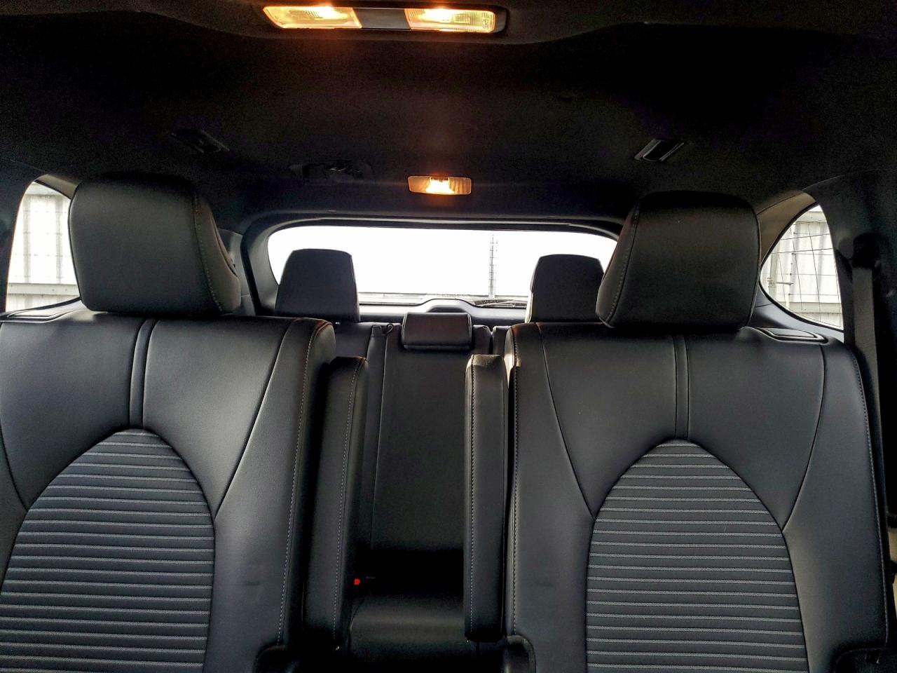 2024 TOYOTA HIGHLANDER LE photo 10