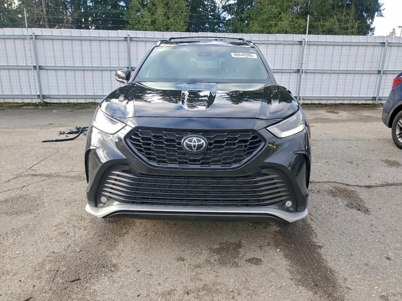 2024 TOYOTA HIGHLANDER LE photo 5