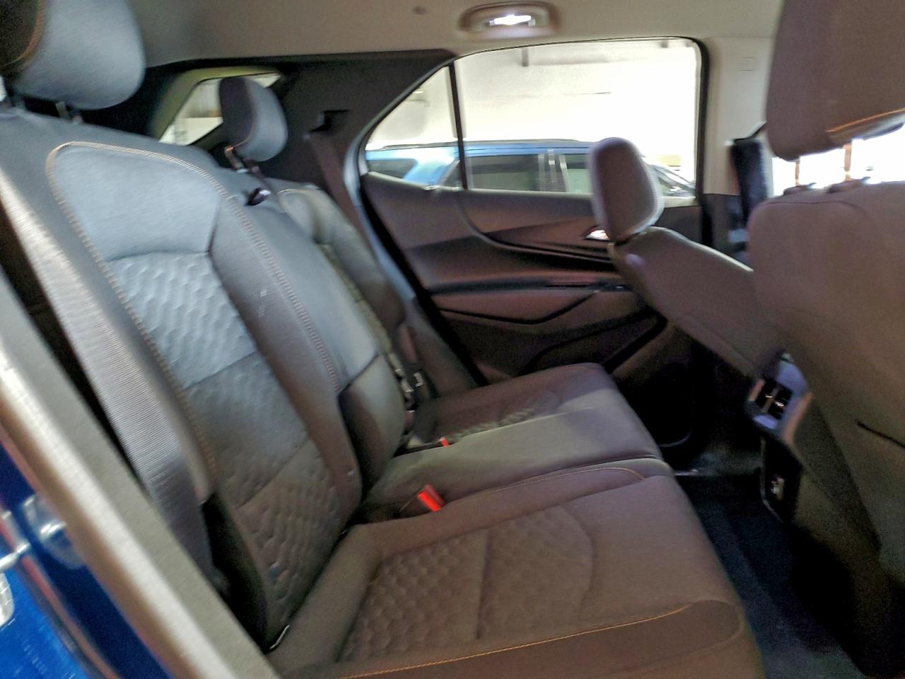 2020 CHEVROLET EQUINOX LT photo 11