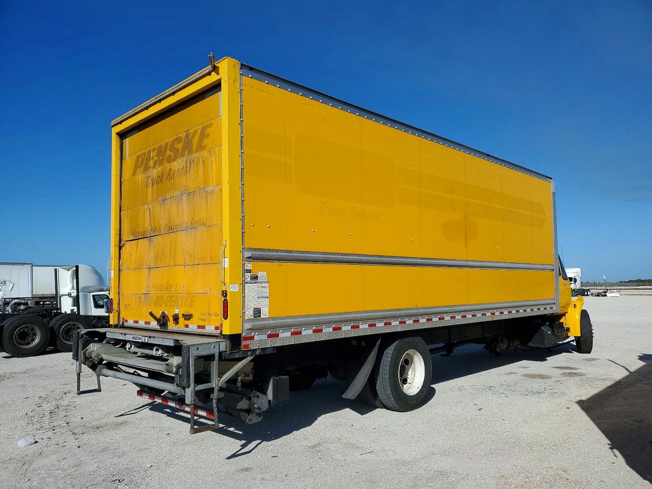 2019 INTERNATIONAL 4000 4300 photo 3