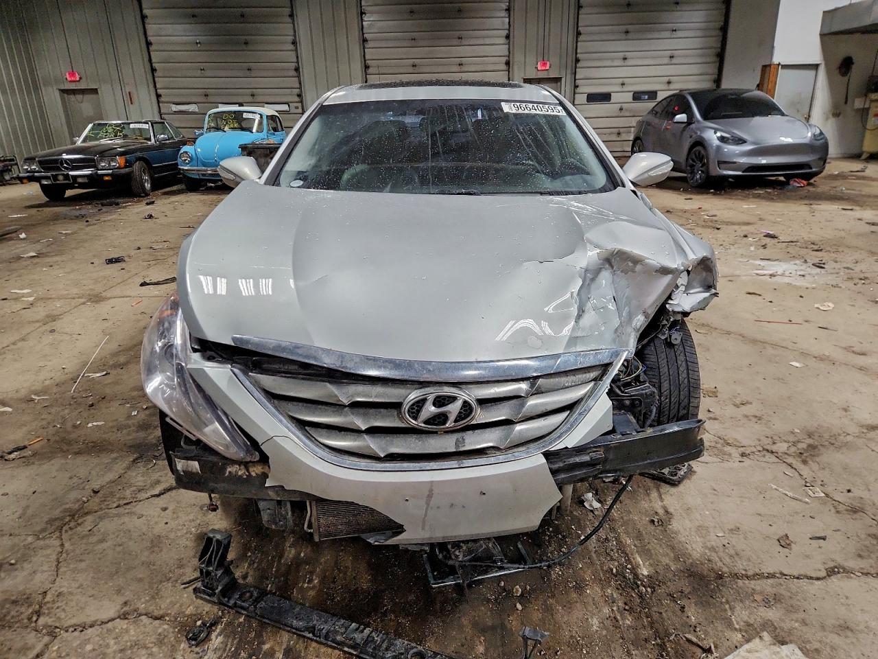 2011 HYUNDAI SONATA SE photo 5