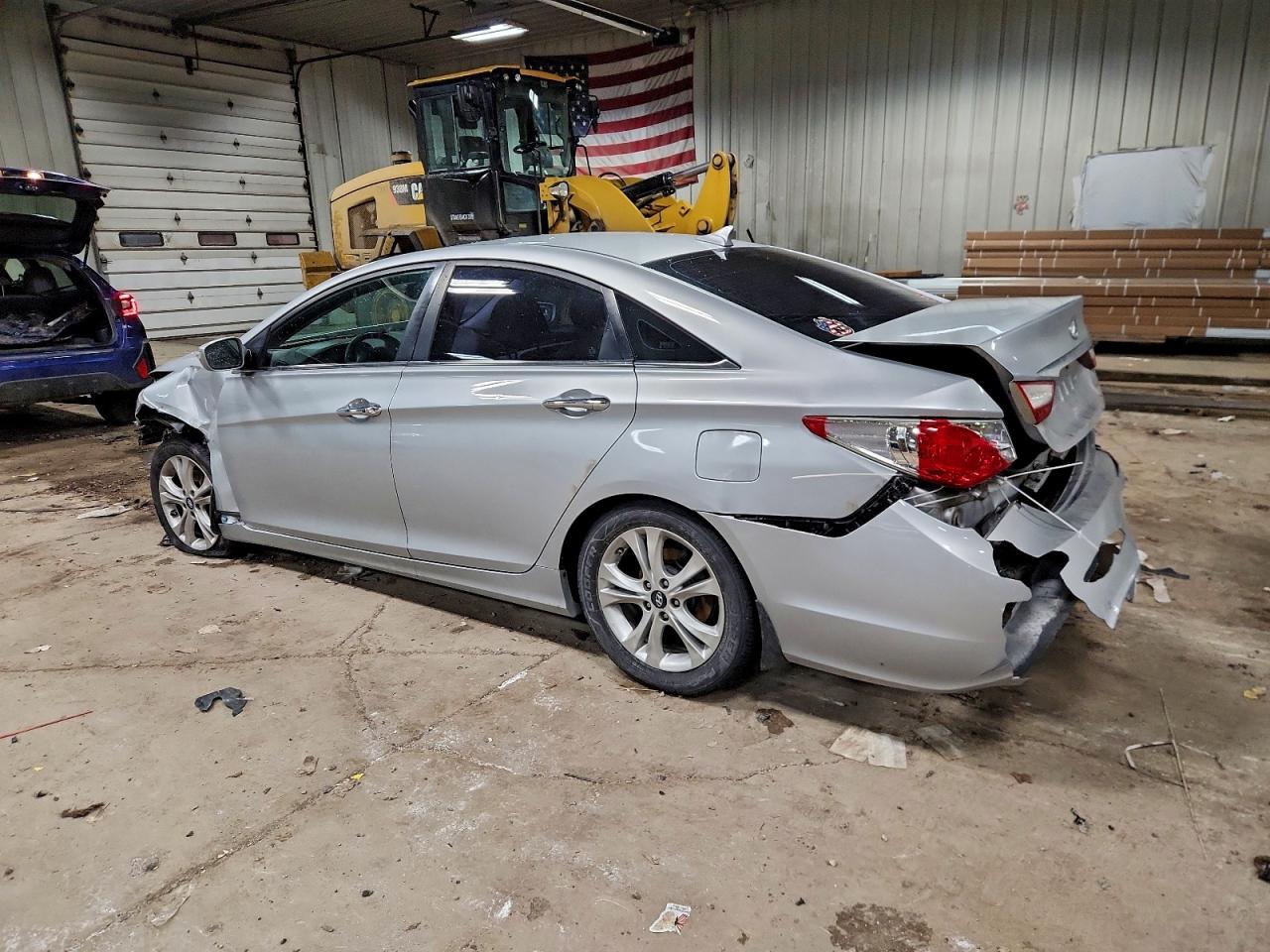 2011 HYUNDAI SONATA SE photo 2