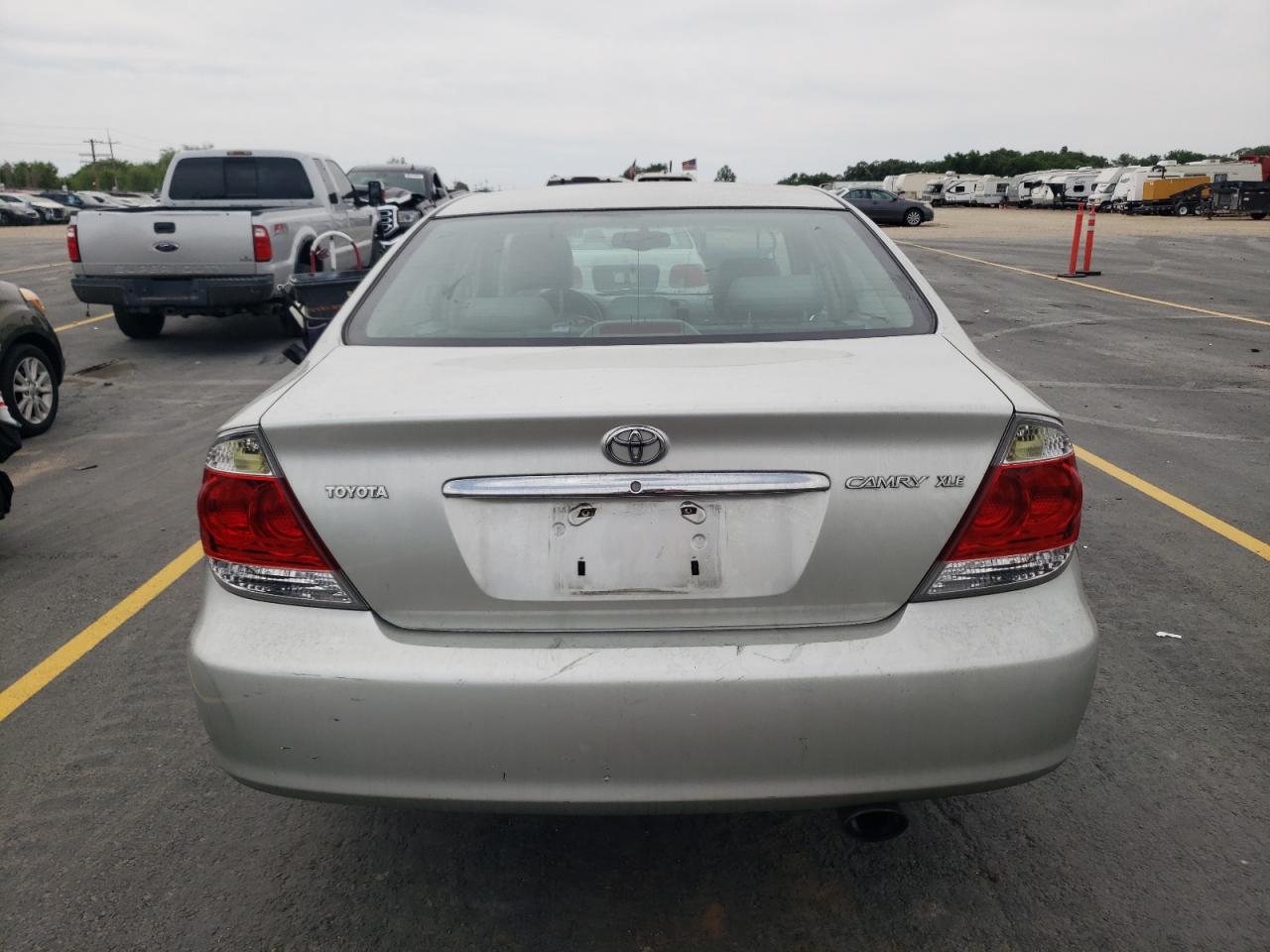 2005 TOYOTA CAMRY LE photo 6