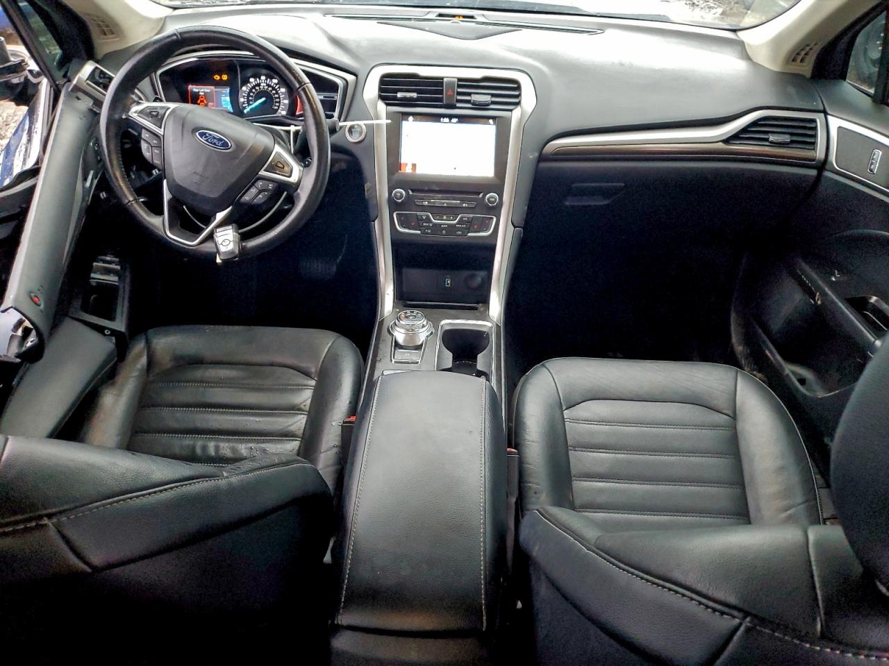 2017 FORD FUSION SE photo 8