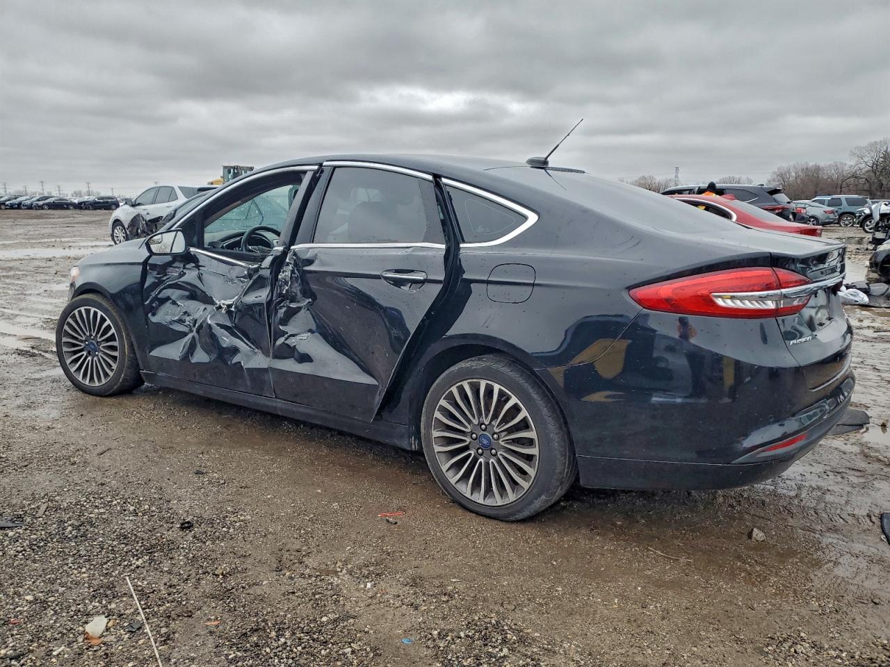 2017 FORD FUSION SE photo 2