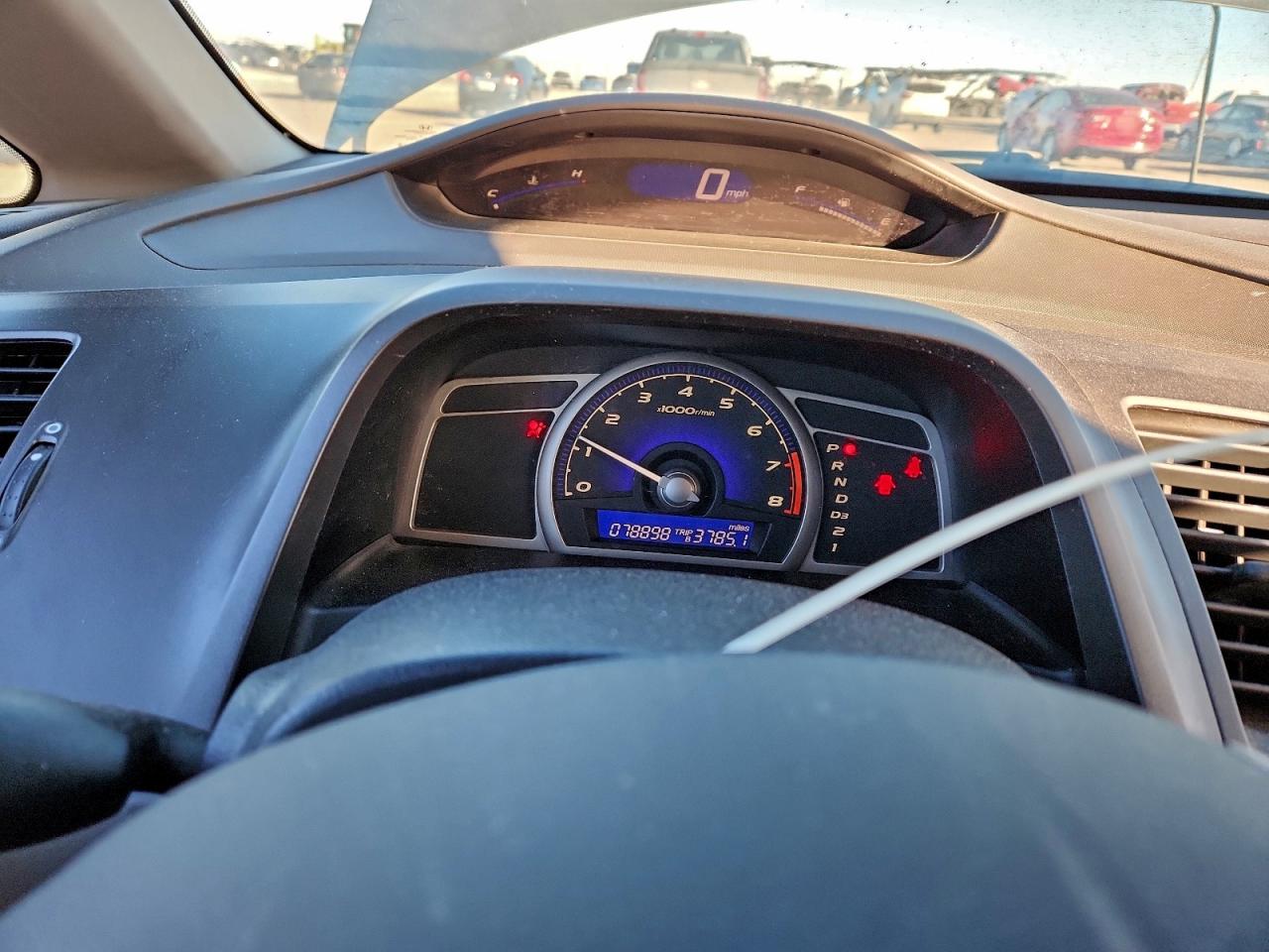 2010 HONDA CIVIC LX photo 9