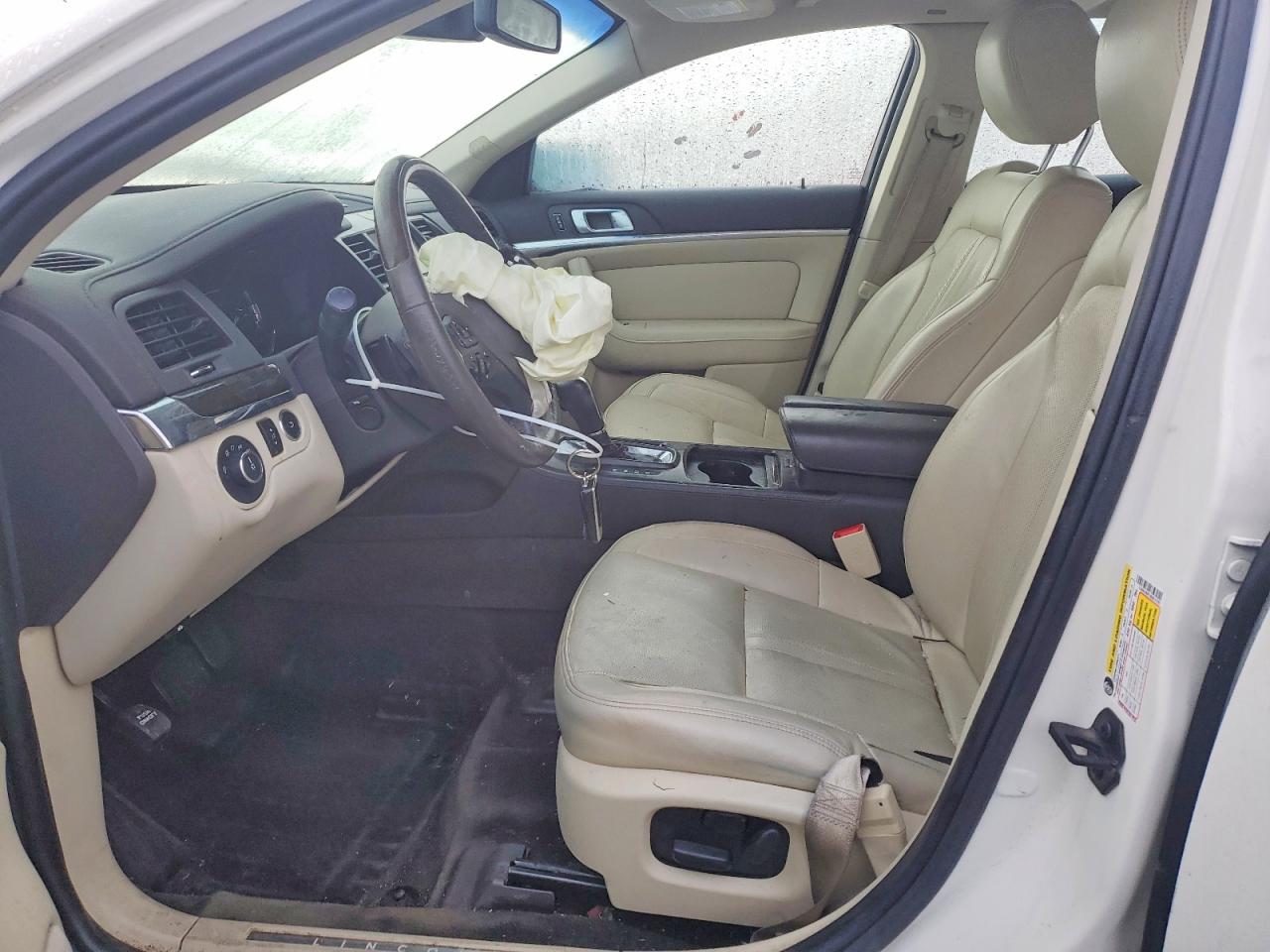 2013 LINCOLN MKS photo 7