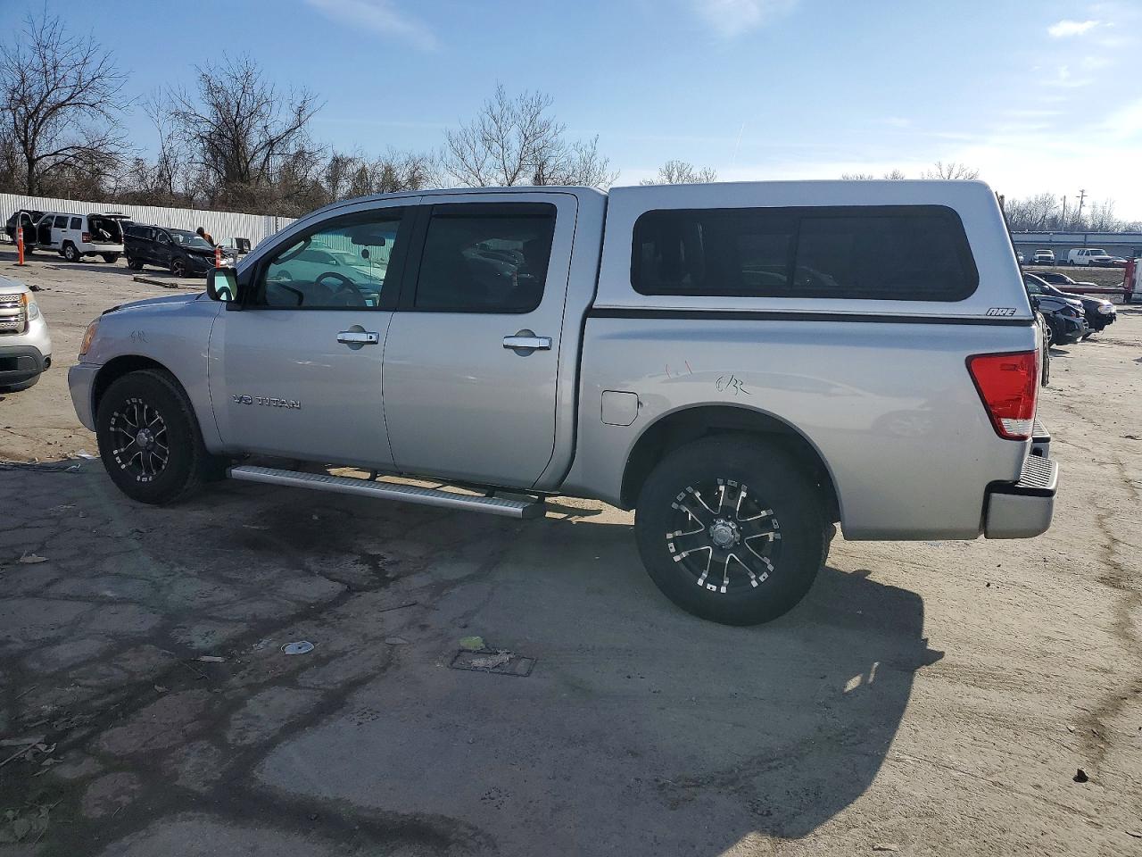 2011 NISSAN TITAN S photo 2