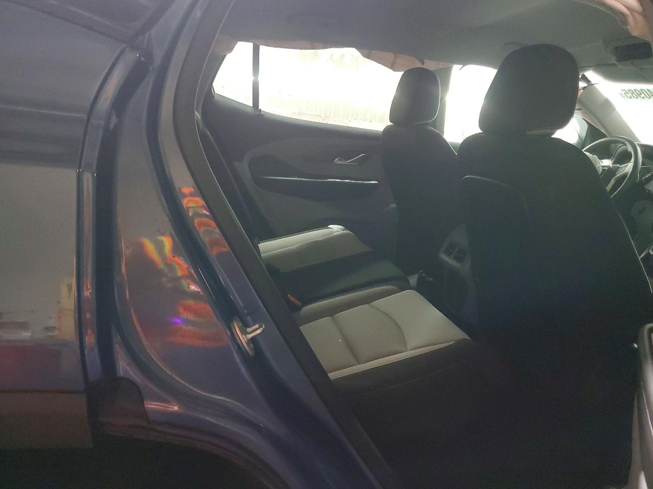 2024 GMC TERRAIN SLE photo 10