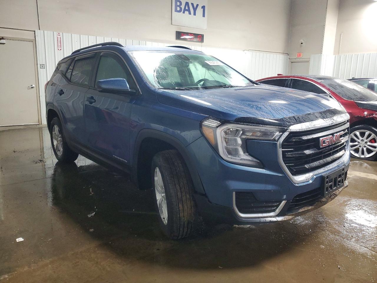 2024 GMC TERRAIN SLE photo 4