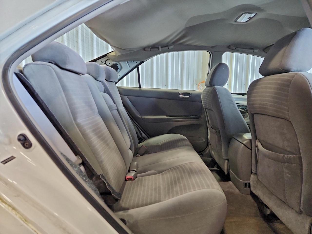 2006 TOYOTA CAMRY LE photo 10