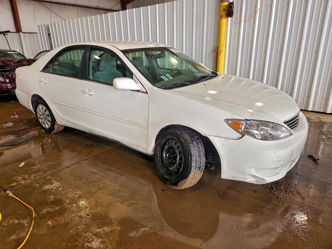 2006 TOYOTA CAMRY LE photo 4