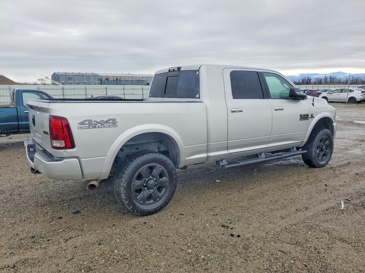 2018 RAM 2500 LARAMIE photo 3
