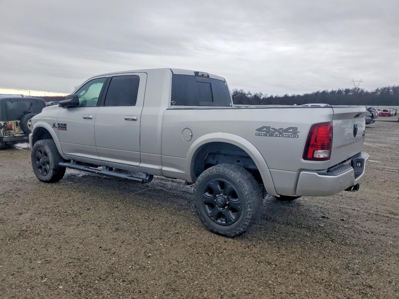 2018 RAM 2500 LARAMIE photo 2