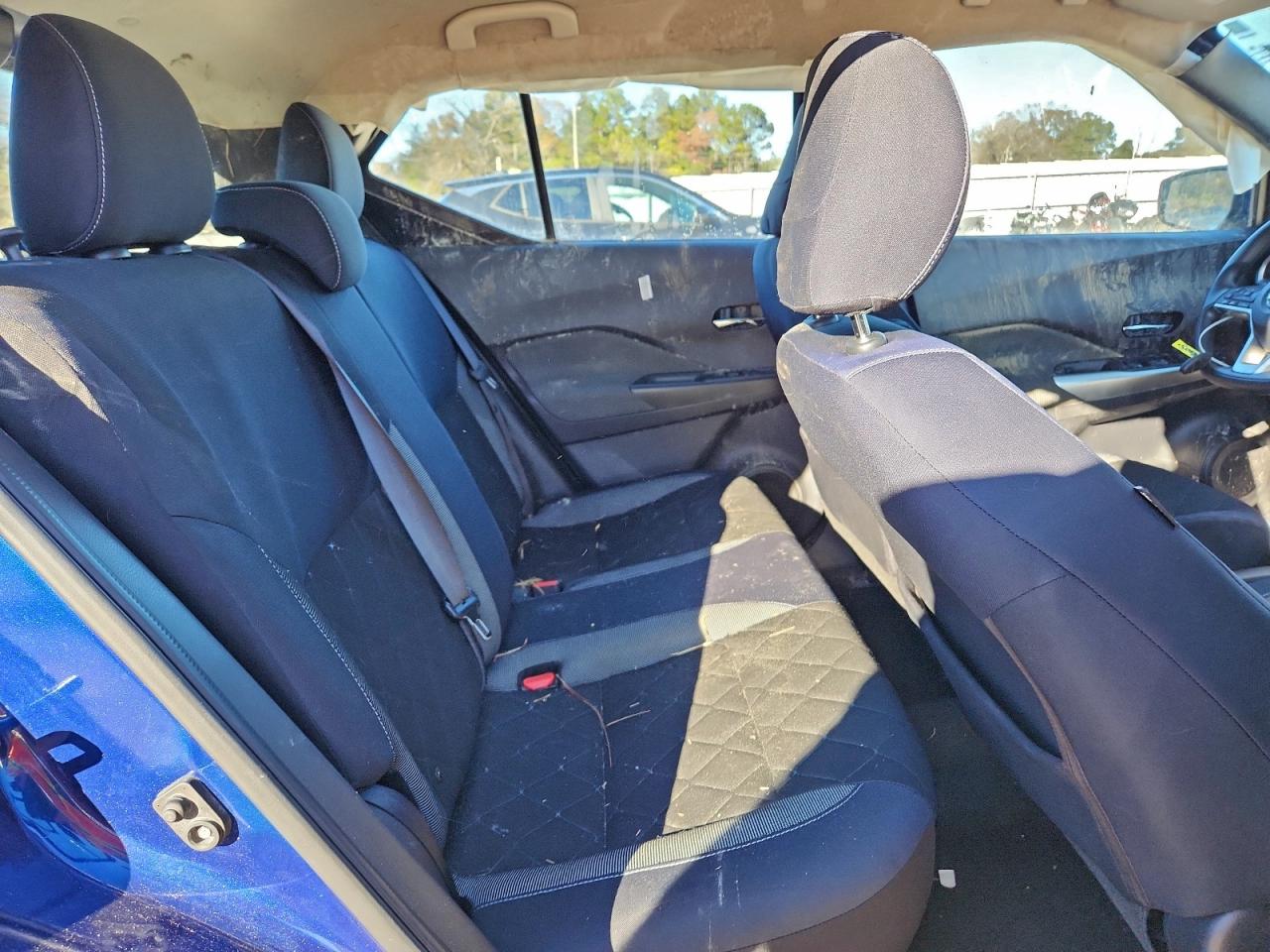 2018 NISSAN KICKS S photo 11
