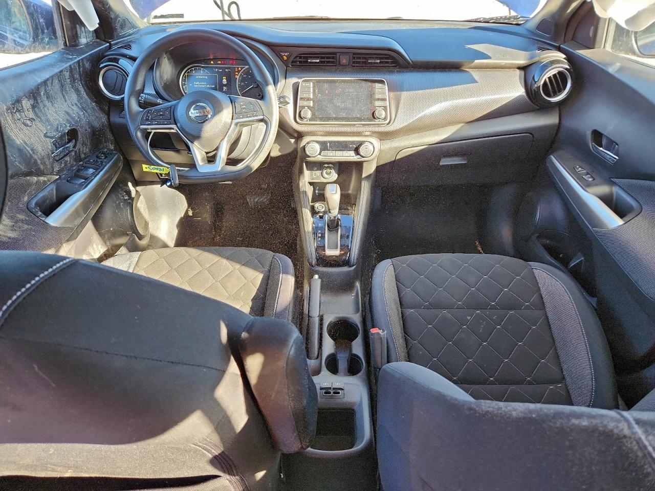 2018 NISSAN KICKS S photo 8