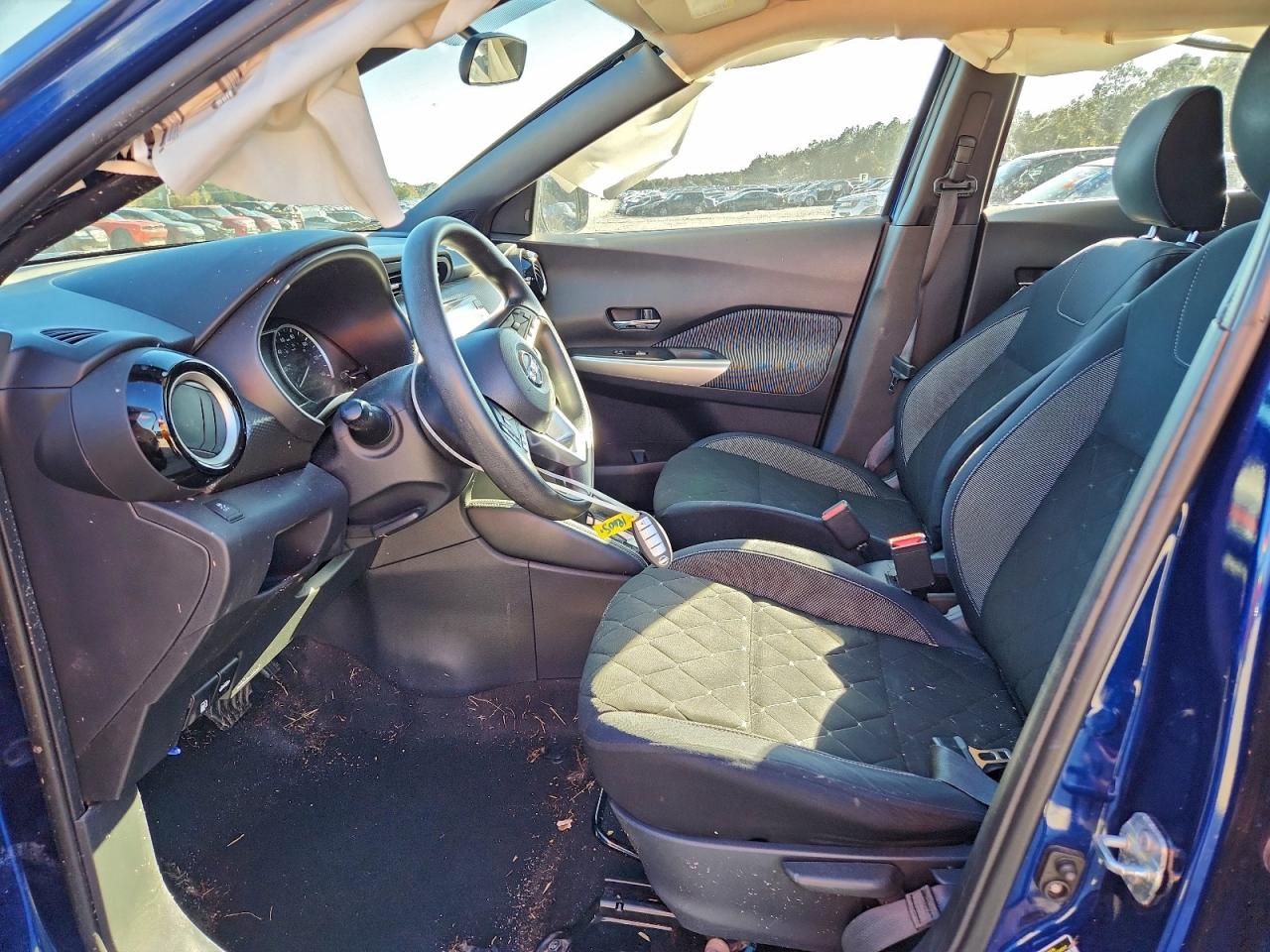 2018 NISSAN KICKS S photo 7
