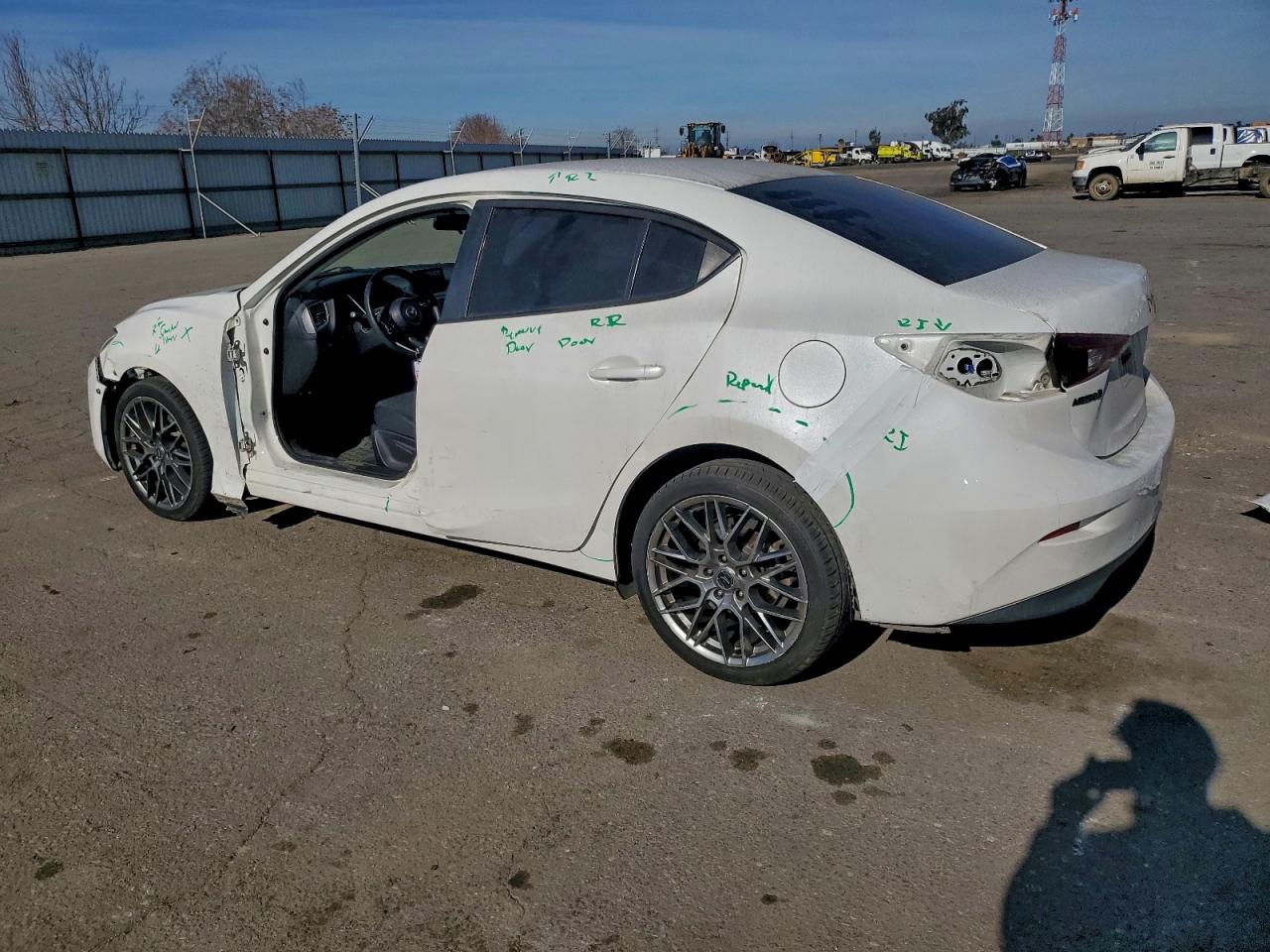 2017 MAZDA 3 SPORT photo 2