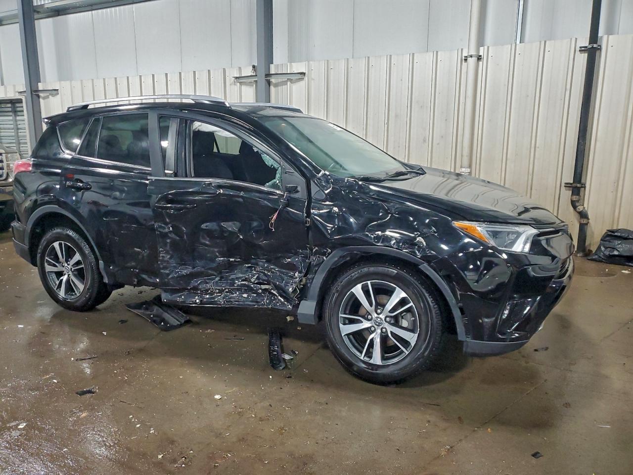 2018 TOYOTA RAV4 ADVENTURE photo 4
