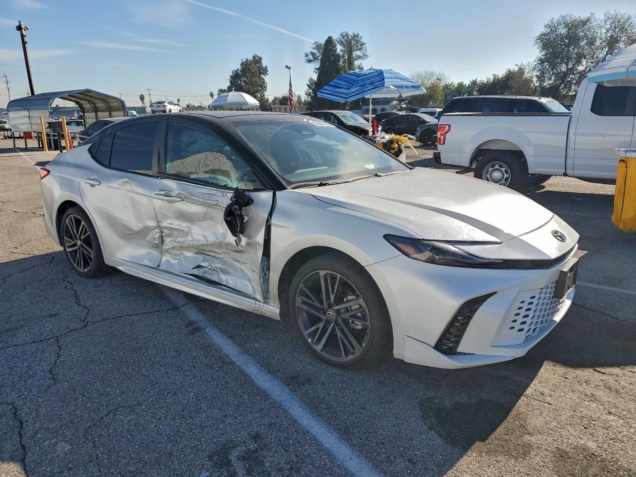 2025 TOYOTA CAMRY XSE photo 4