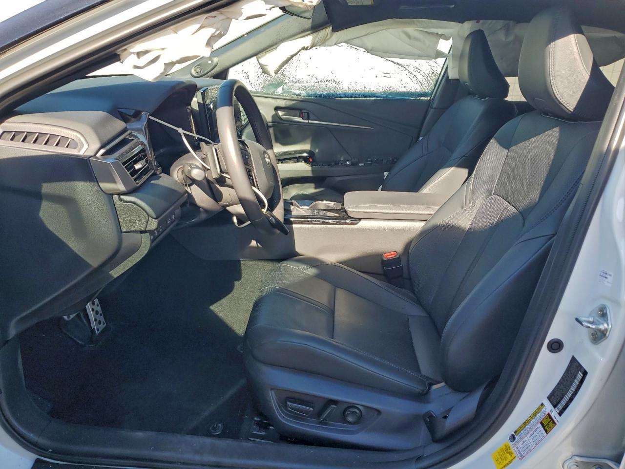 2025 TOYOTA CAMRY XSE photo 7