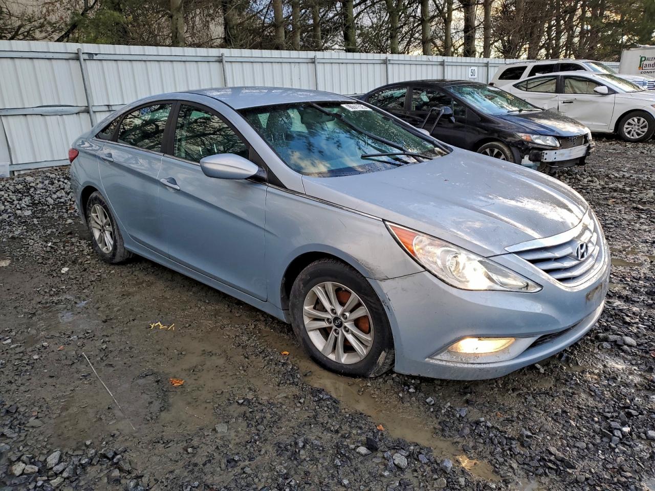 2013 HYUNDAI SONATA GLS photo 4