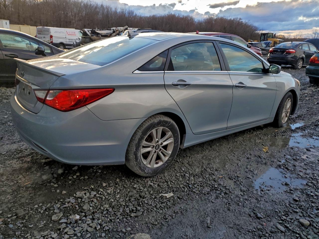 2013 HYUNDAI SONATA GLS photo 3