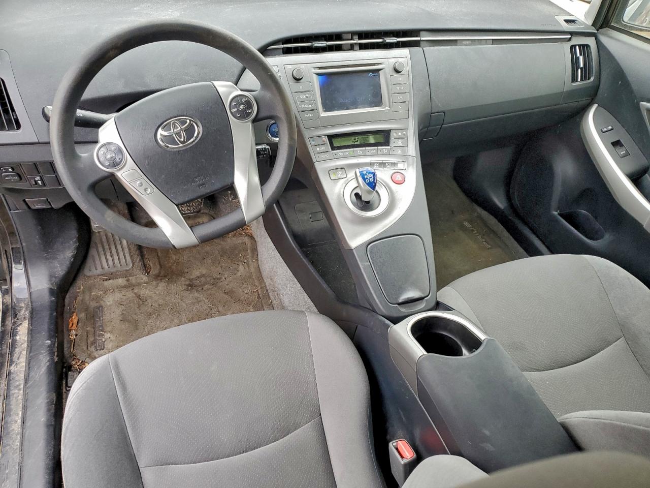2014 TOYOTA PRIUS photo 8