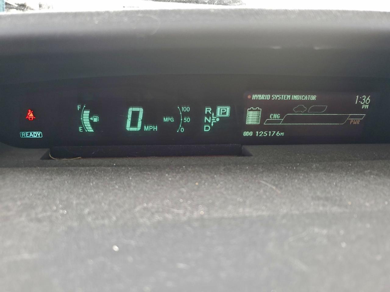 2014 TOYOTA PRIUS photo 9