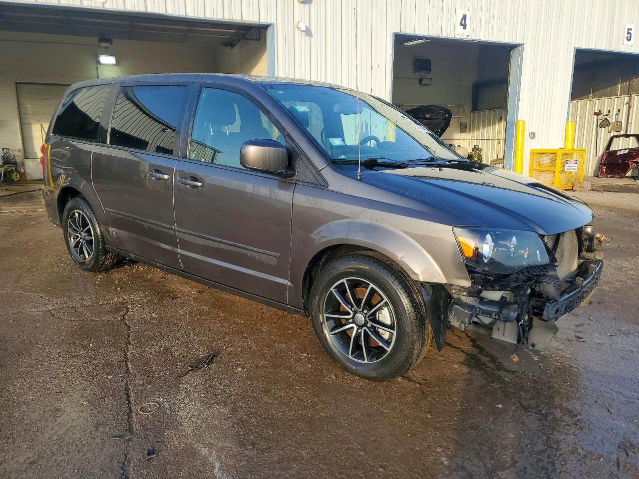2015 DODGE GRAND CARAVAN SXT photo 4