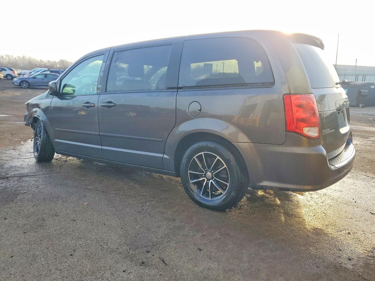 2015 DODGE GRAND CARAVAN SXT photo 2