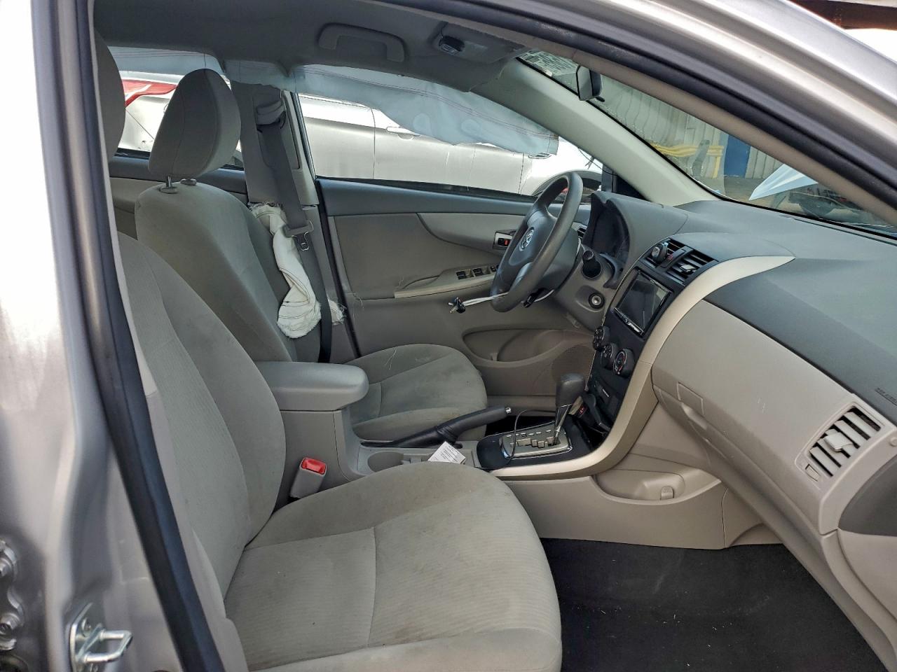 2010 TOYOTA COROLLA BASE photo 7