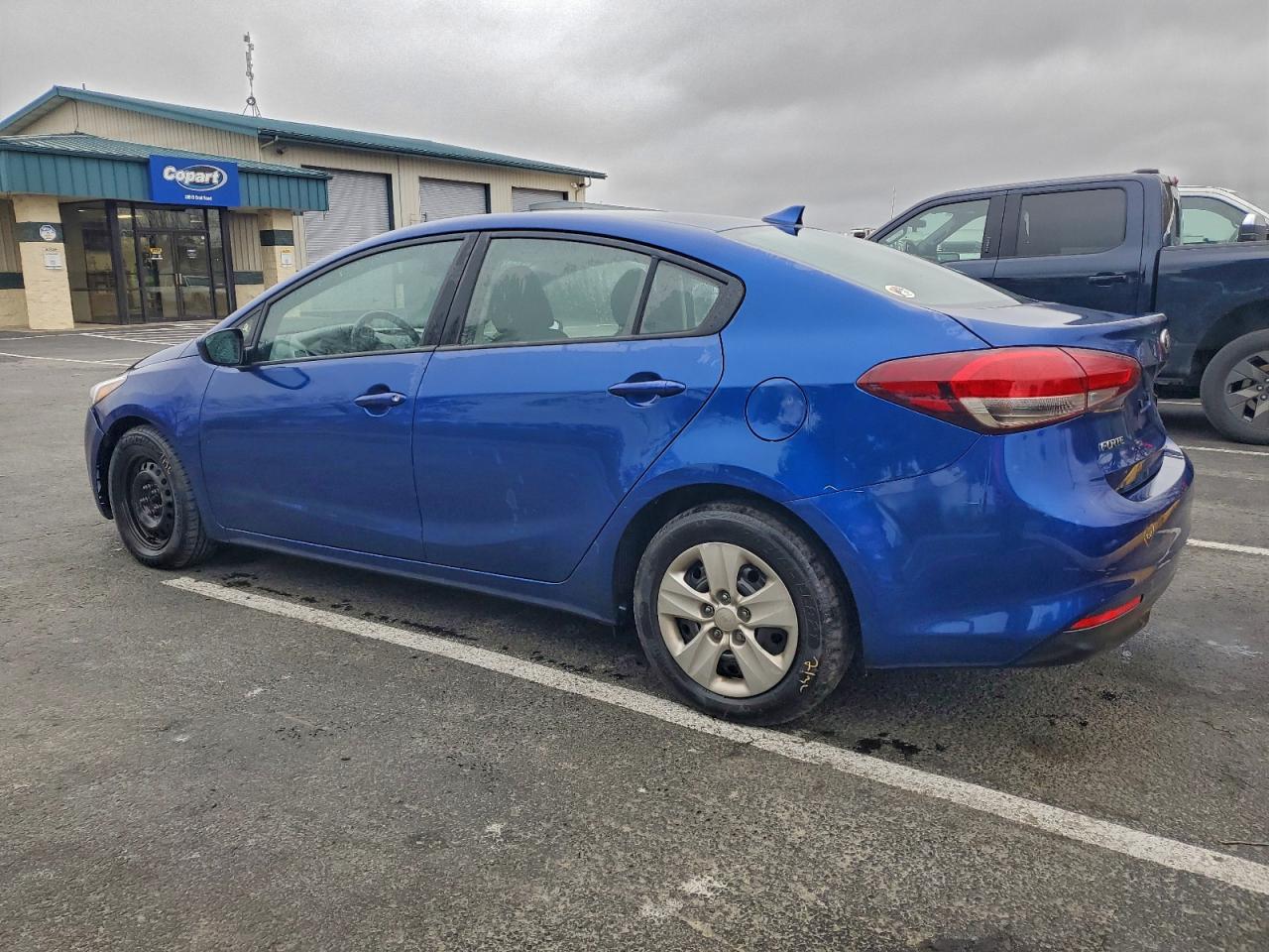 2018 KIA FORTE LX photo 2