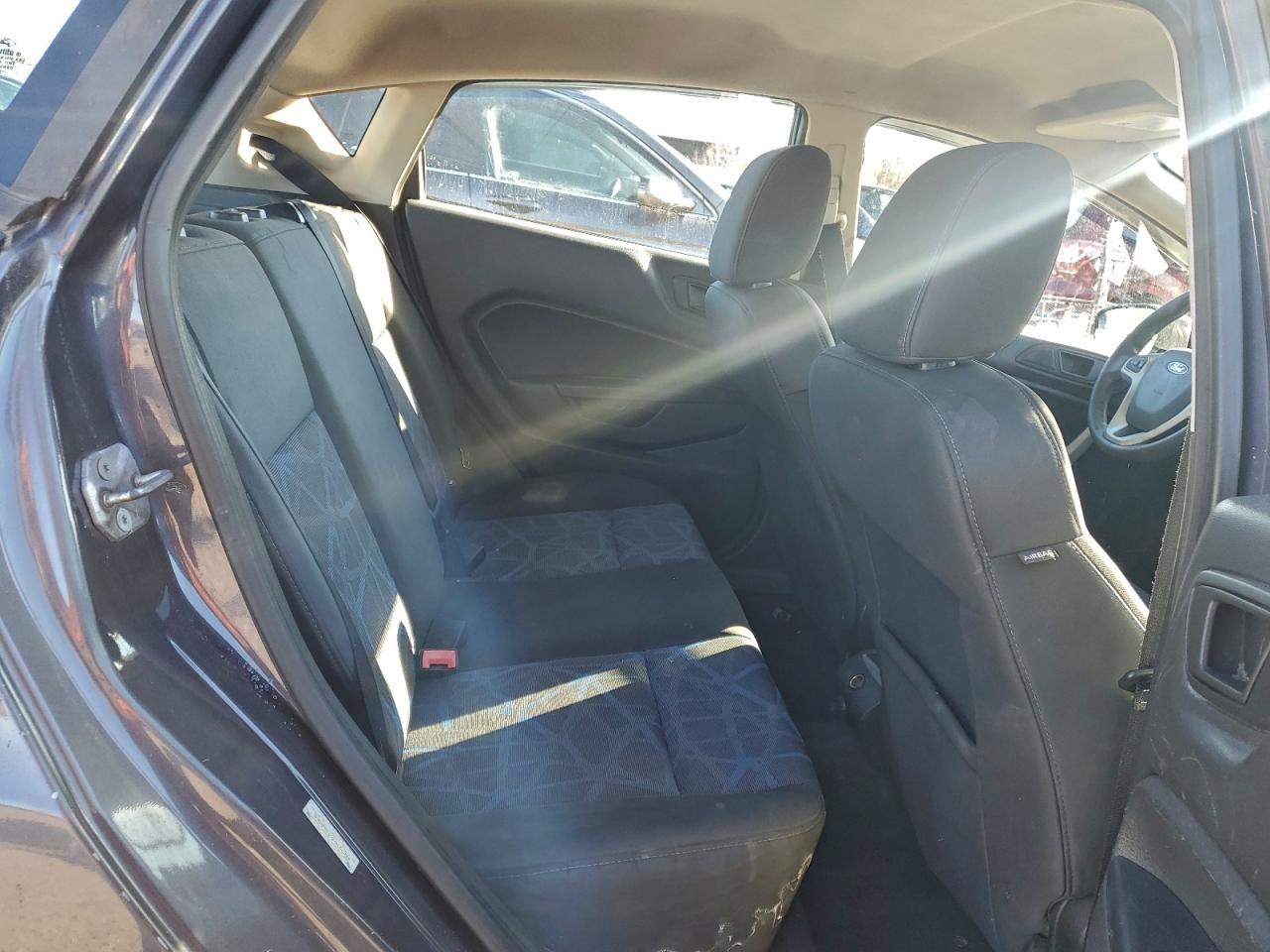 2012 FORD FIESTA SE photo 10