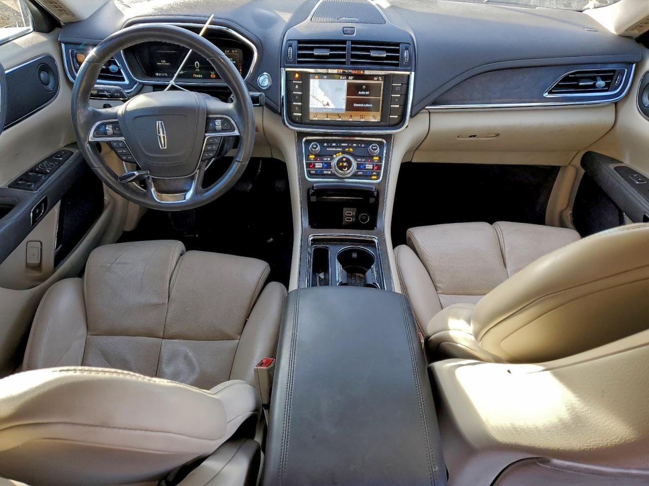 2017 LINCOLN CONTINENTAL RESERVE photo 8