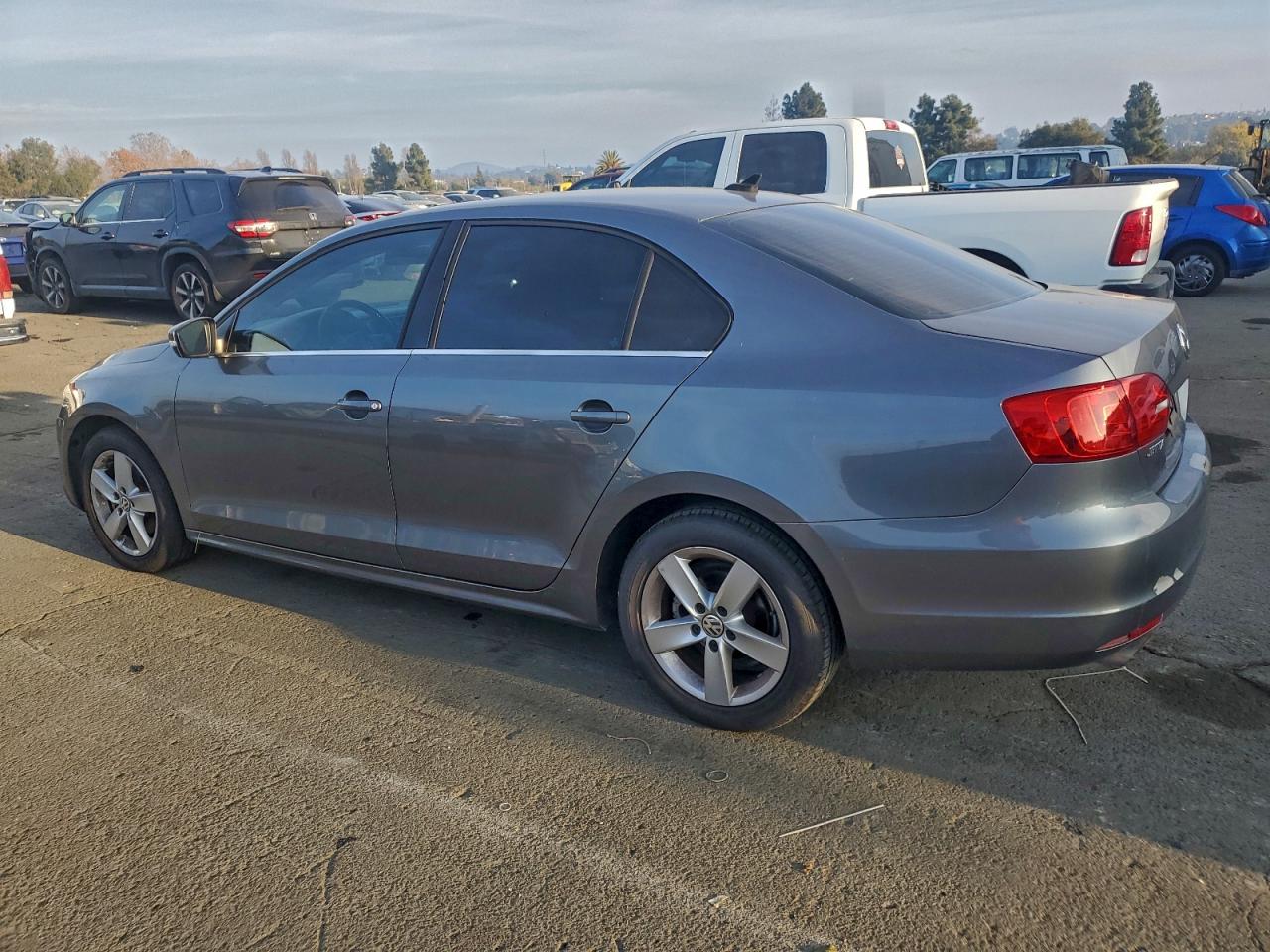 2014 VOLKSWAGEN JETTA TDI photo 2