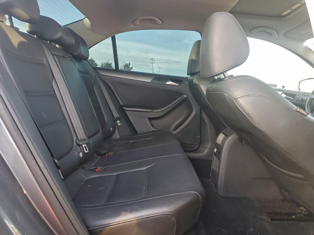 2014 VOLKSWAGEN JETTA TDI photo 10