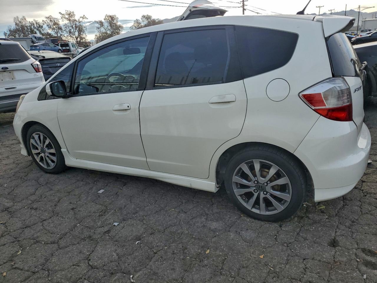 2013 HONDA FIT SPORT photo 2