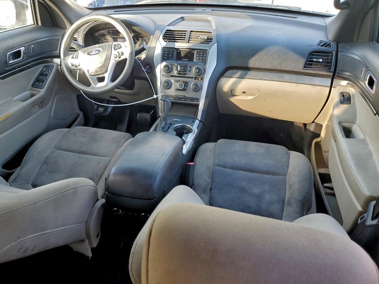 2015 FORD EXPLORER photo 8