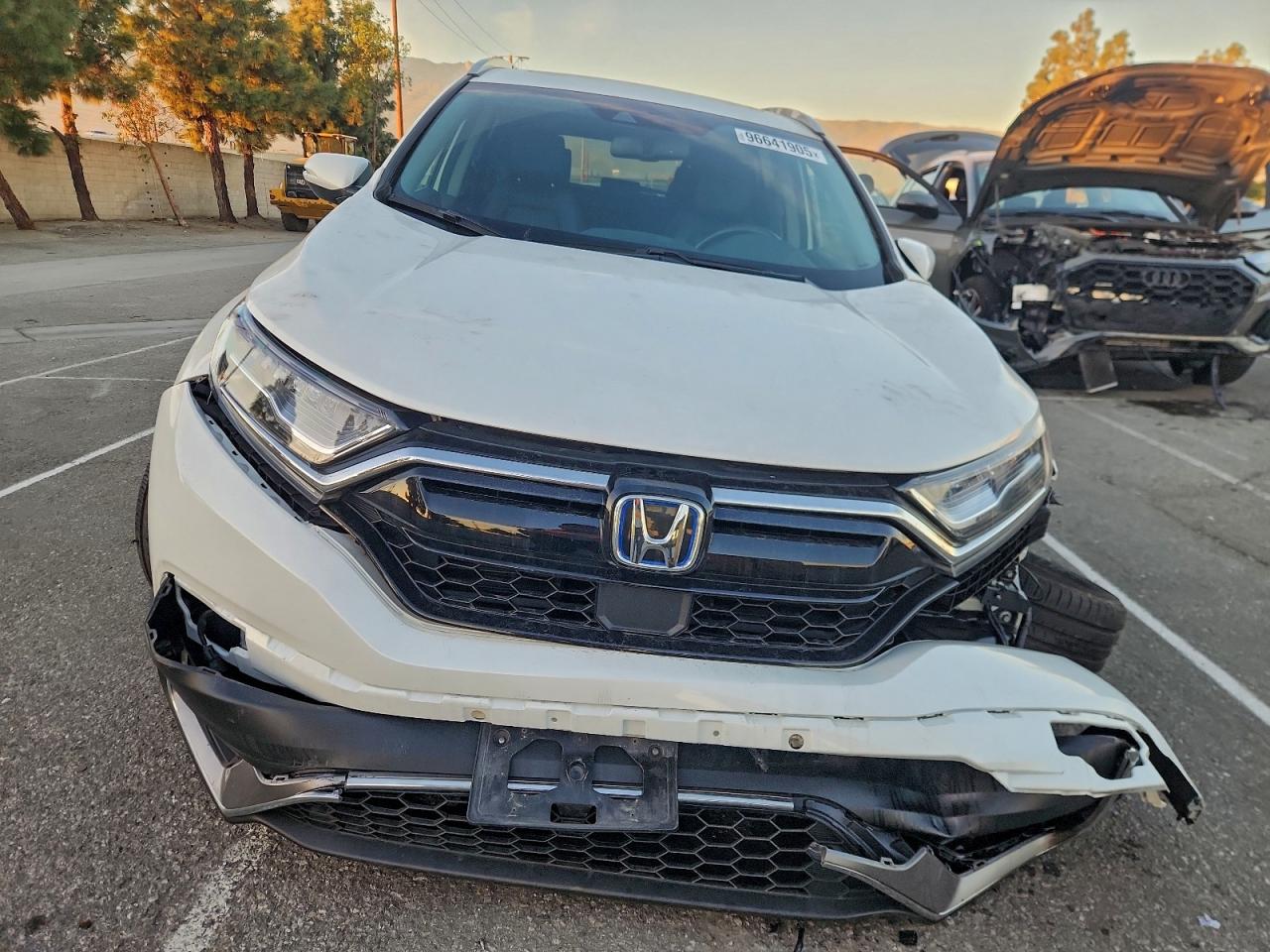 2020 HONDA CR-V TOURING photo 5