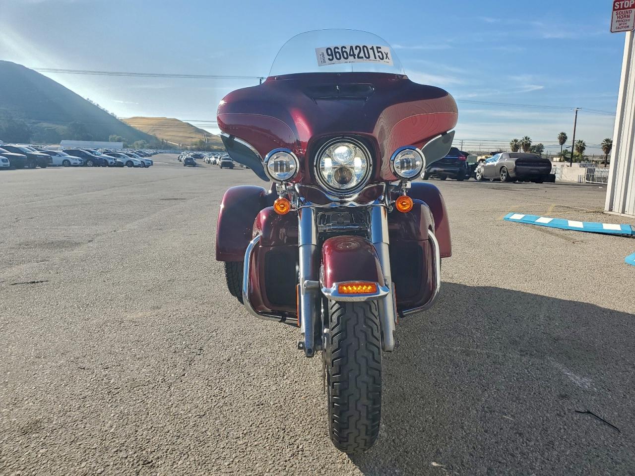 2016 HARLEY-DAVIDSON FLHTCUTG TRI GLIDE ULTRA photo 2