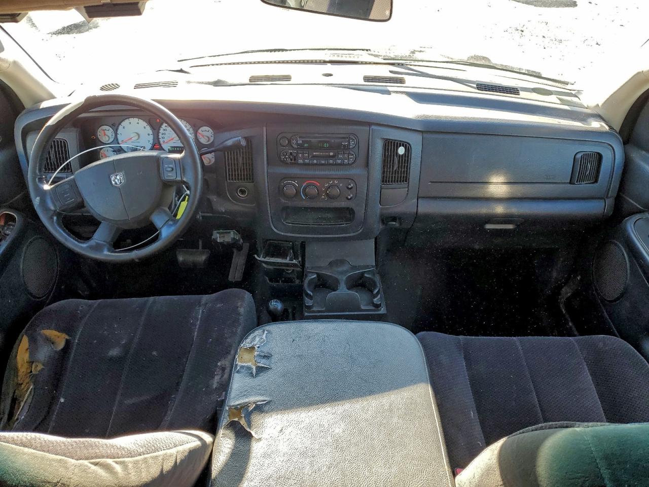 2004 DODGE RAM 1500 ST photo 8