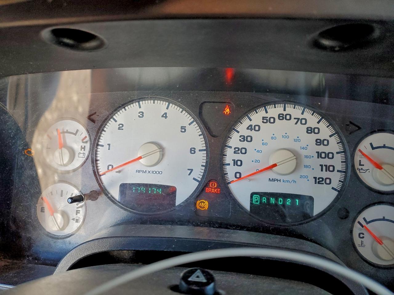 2004 DODGE RAM 1500 ST photo 9