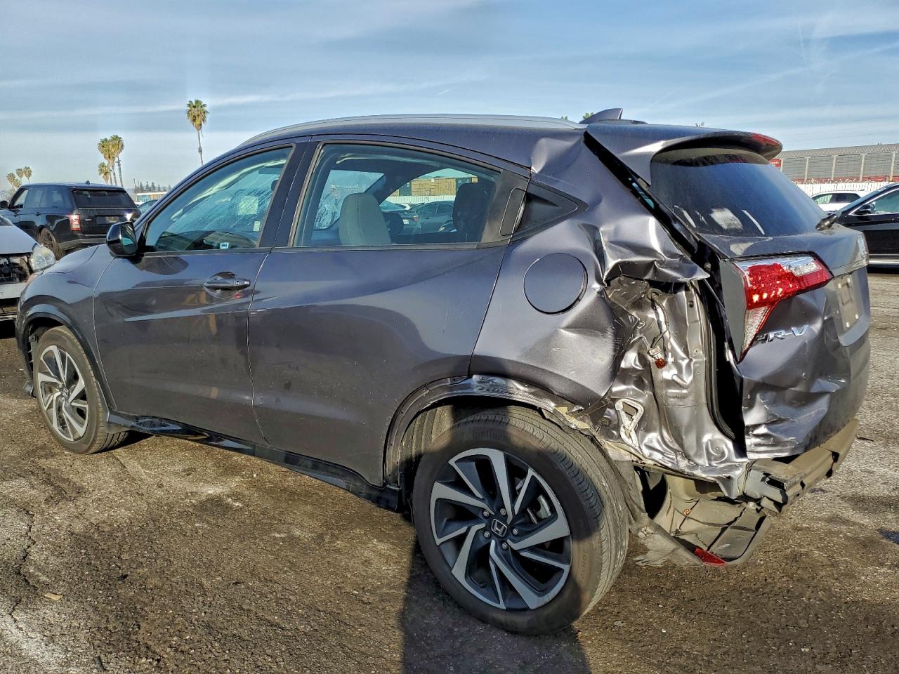 2019 HONDA HR-V SPORT photo 2