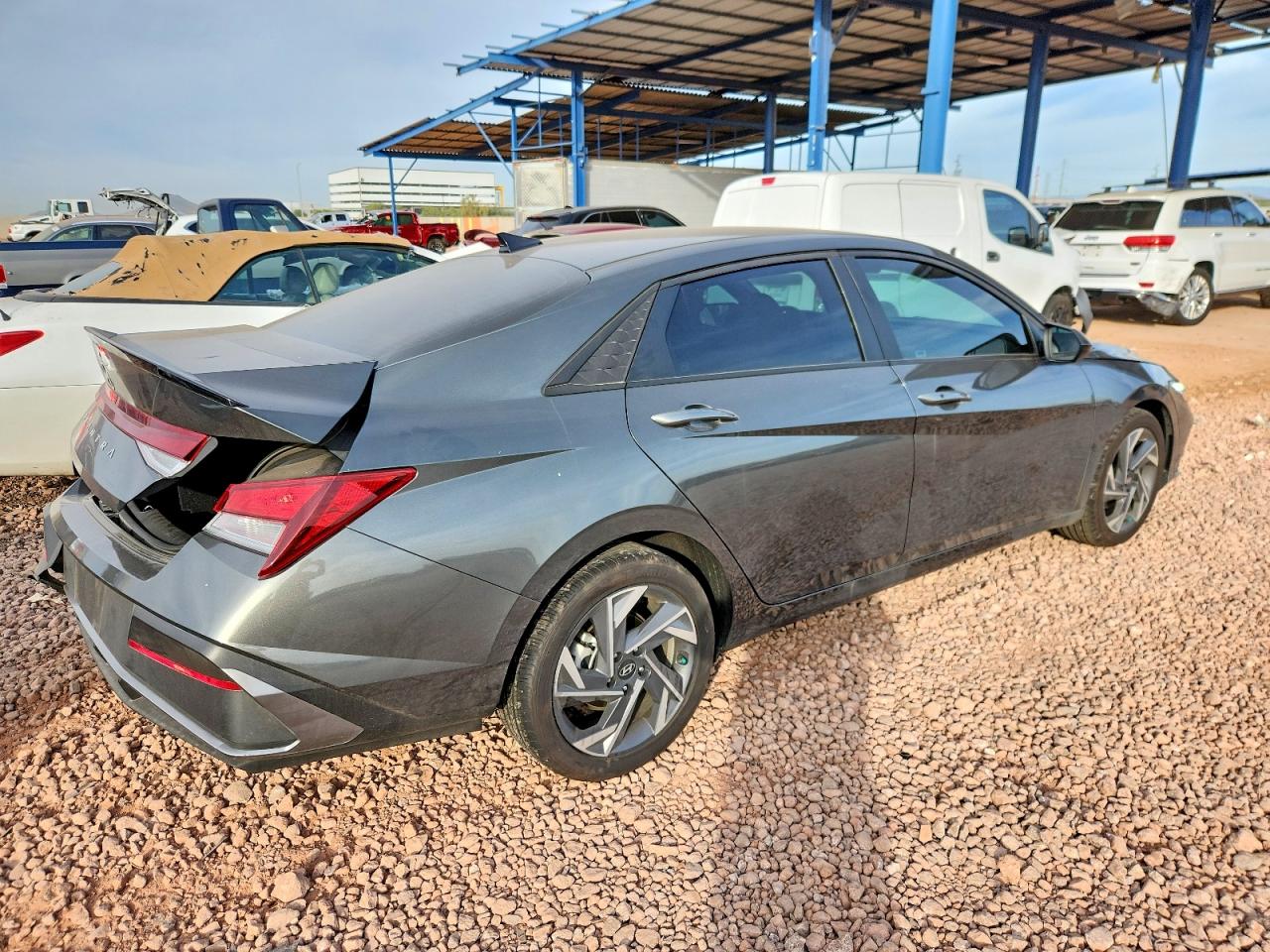 2025 HYUNDAI ELANTRA SEL SPORT photo 5